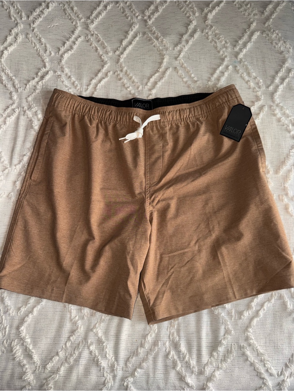 Valor Collective Brown Heather Hybrid Performance Shorts – Men’s Large NWT